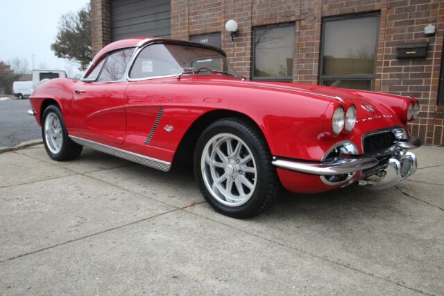 Chevrolet Corvette 1962 image number 30