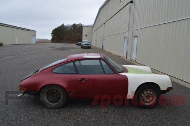 Porsche 911 1967 image number 16