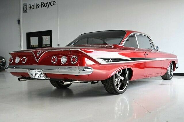 Chevrolet Impala 1961 image number 10