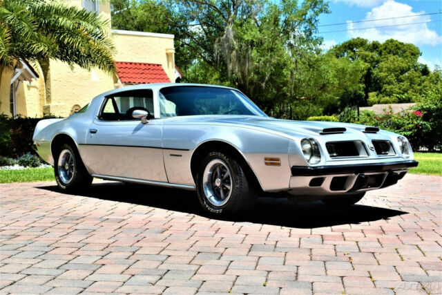 Pontiac Firebird 1975 image number 34