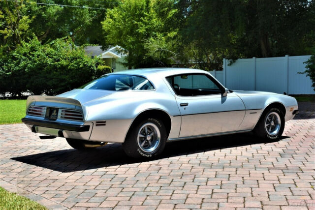 Pontiac Firebird 1975 image number 38