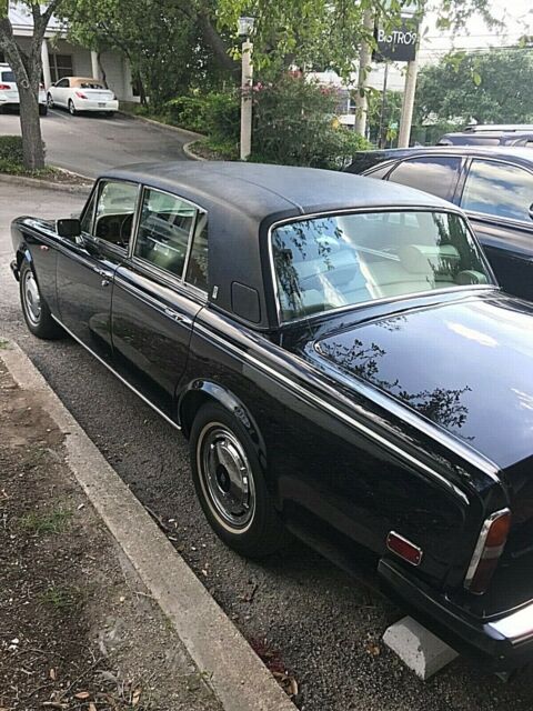 Rolls-Royce Silver Shadow 1979 image number 1