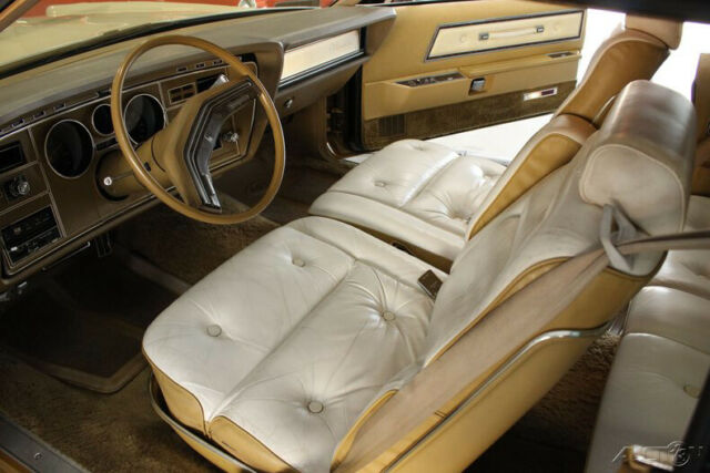 Ford Thunderbird 1976 image number 46