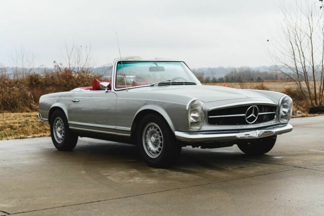 Mercedes-Benz SL-Class 1969 image number 0