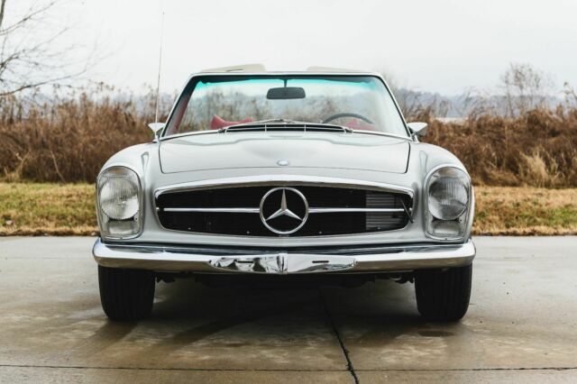 Mercedes-Benz SL-Class 1969 image number 20