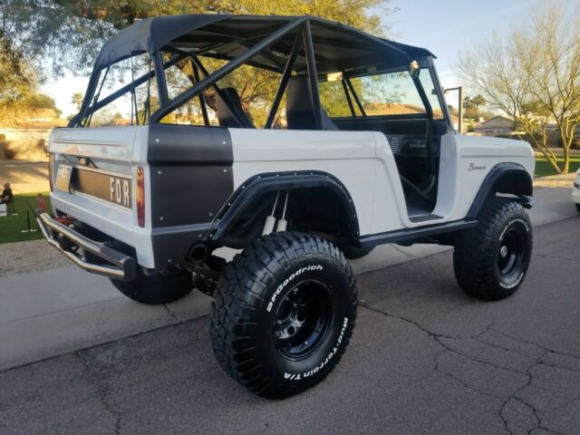 Ford Bronco 1966 image number 19