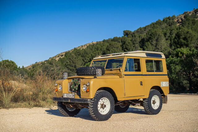 Land Rover 88 1979 image number 10