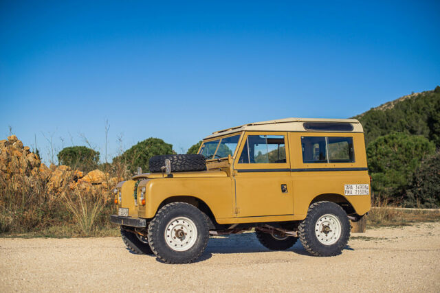 Land Rover 88 1979 image number 9