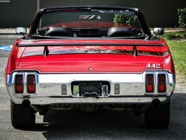 Oldsmobile Cutlass 1970 image number 7