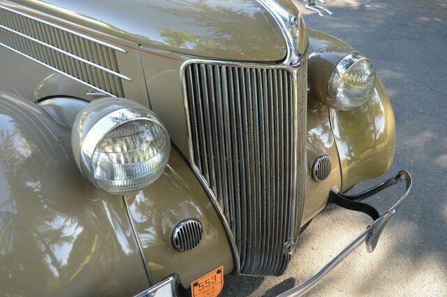 Ford Convertible Sedan 1936 image number 18