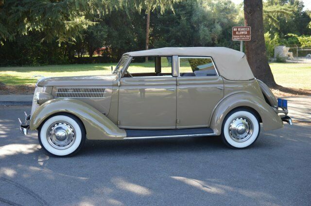 Ford Convertible Sedan 1936 image number 5