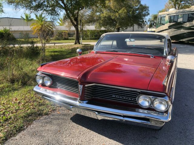 Pontiac Bonneville 1962 image number 1