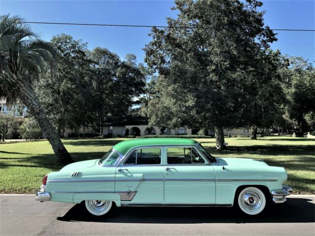 Lincoln Capri 1954 image number 28