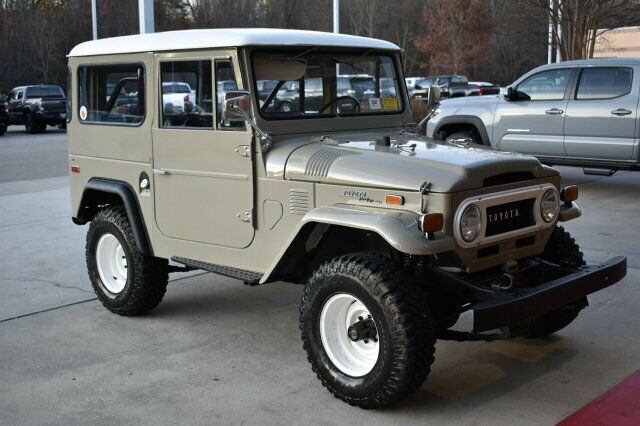 Toyota Land Cruiser 1972 image number 0