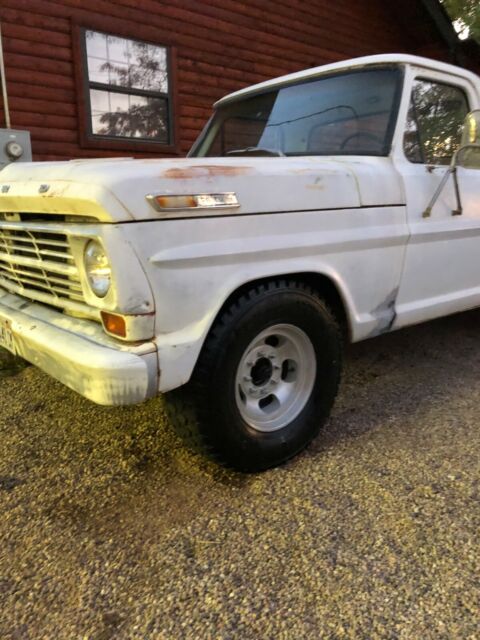 Ford F-250 1969 image number 0