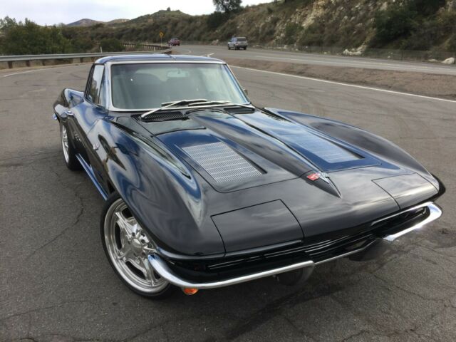 Chevrolet Corvette 1963 image number 1