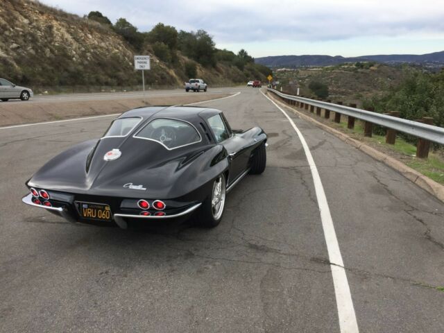 Chevrolet Corvette 1963 image number 27