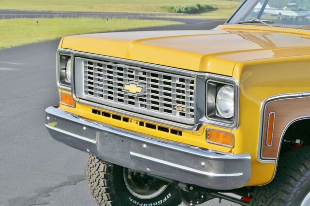 Chevrolet C/K Pickup 3500 1973 image number 12