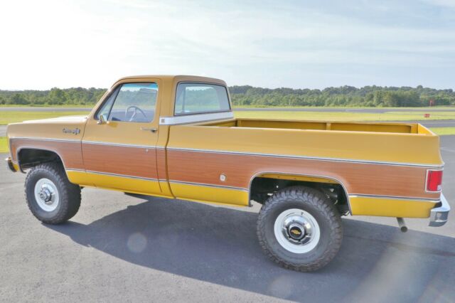 Chevrolet C/K Pickup 3500 1973 image number 14