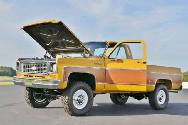 Chevrolet C/K Pickup 3500 1973 image number 16