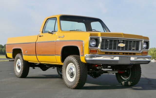 Chevrolet C/K Pickup 3500 1973 image number 24