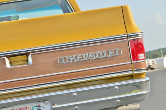 Chevrolet C/K Pickup 3500 1973 image number 32