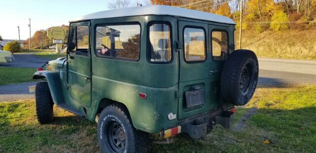 Toyota Land Cruiser 1974 image number 31