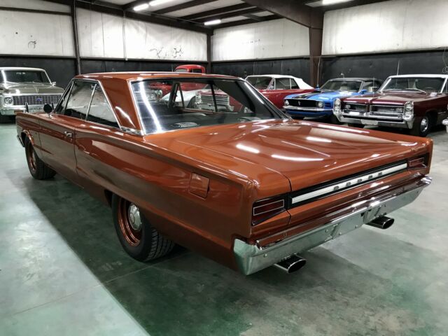 Dodge Coronet 1967 image number 2