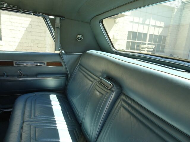 Chrysler Imperial 1966 image number 19