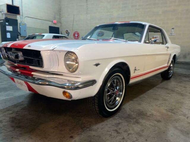 Ford Mustang 1965 image number 0