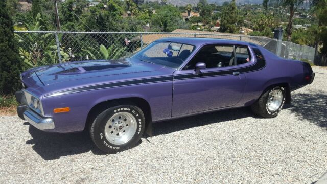 Plymouth Road Runner 1973 image number 1