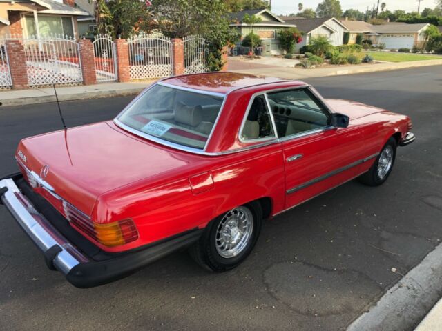 Mercedes-Benz SL-Class 1976 image number 2