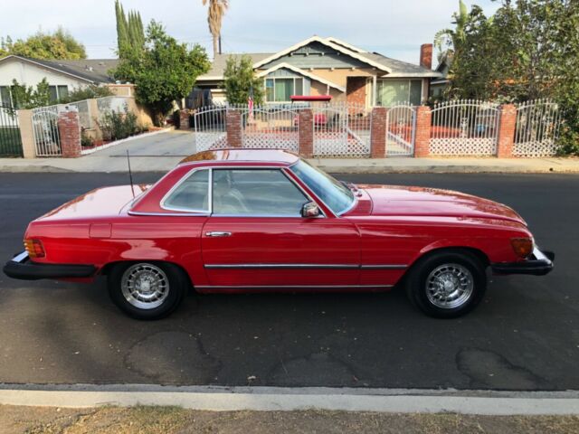 Mercedes-Benz SL-Class 1976 image number 28