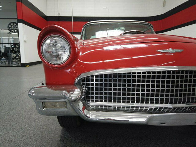 Ford Thunderbird 1957 image number 18