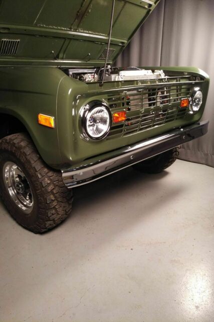 Ford Bronco 1976 image number 16