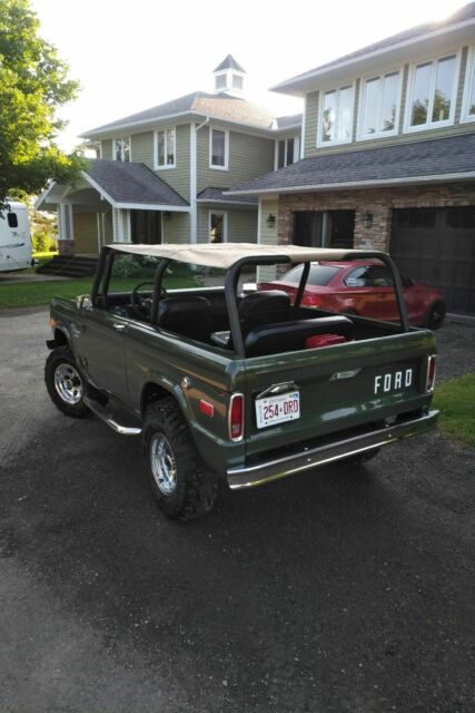 Ford Bronco 1976 image number 2