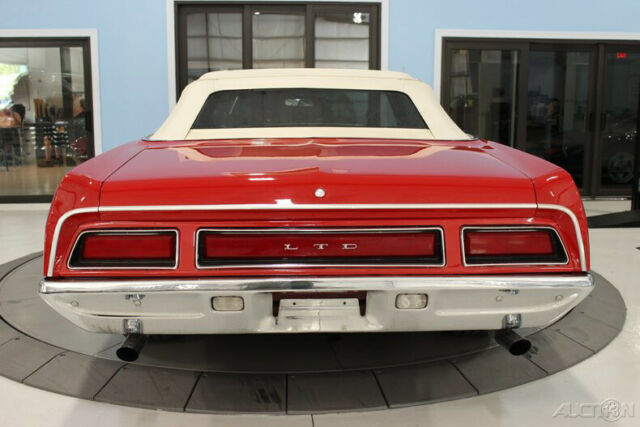 Ford LTD 1971 image number 17