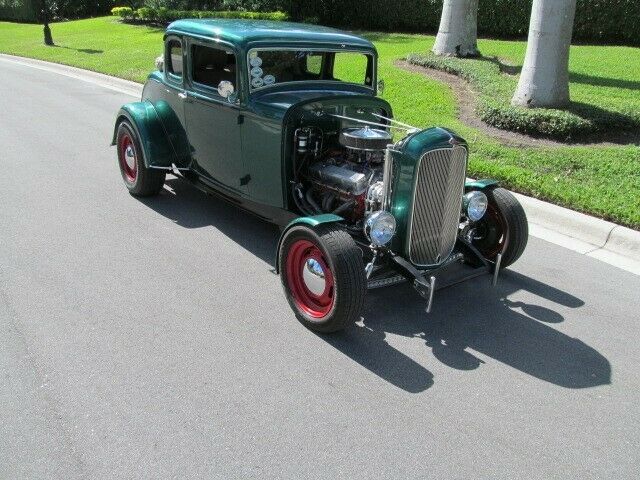 Ford 5 Window Coupe 1932 image number 16