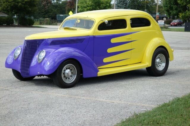 Ford Hot Rod / Street Rod 1937 image number 28