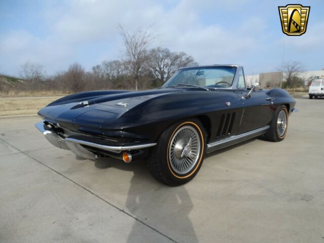 Chevrolet Corvette 1966 image number 27