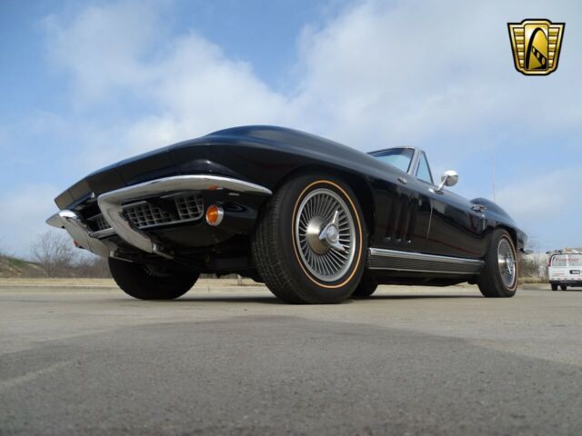 Chevrolet Corvette 1966 image number 28