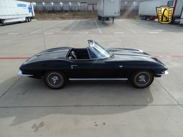 Chevrolet Corvette 1966 image number 41