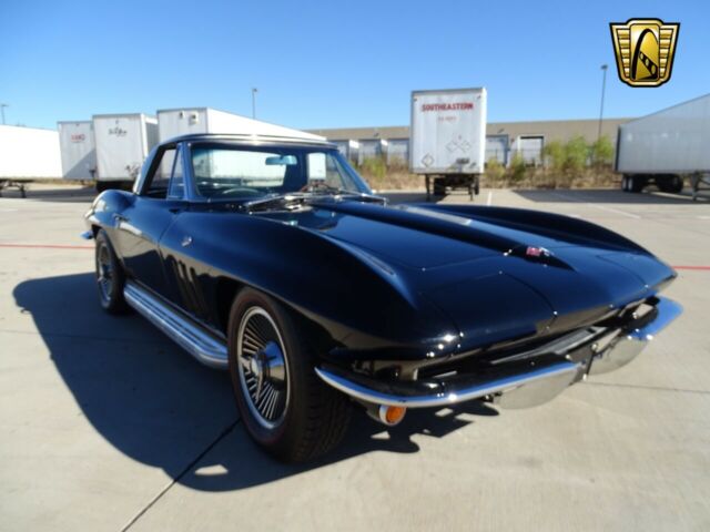 Chevrolet Corvette 1965 image number 21