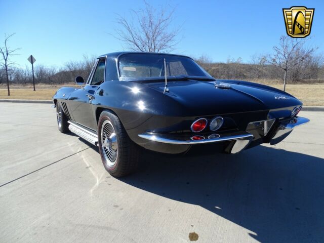 Chevrolet Corvette 1965 image number 33