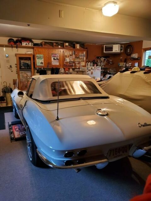 Chevrolet Corvette 1963 image number 1