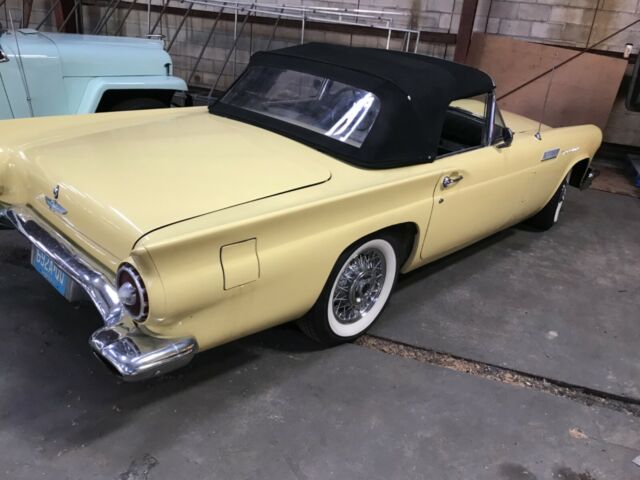 Ford Thunderbird 1957 image number 10