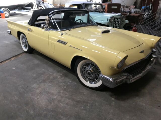 Ford Thunderbird 1957 image number 12