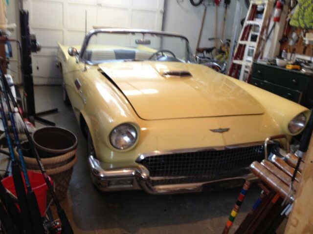 Ford Thunderbird 1957 image number 26