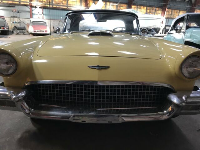 Ford Thunderbird 1957 image number 28