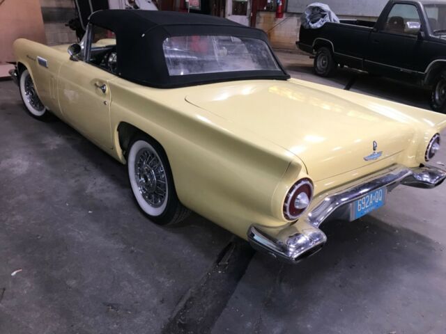 Ford Thunderbird 1957 image number 30